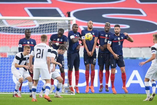 mur de l equipe de France Moussa Sissoko (France) Marcus Thuram (France) NZONZI STEVEN (France) Paul Pogba (France) GIROUD OLIVIER (France) FOOTBALL : France vs Finlande - Match Amical - stade de France - 11 11 2020 JBAutissier Panoramic 