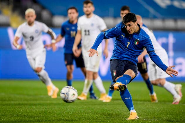 Photo LaPresse - Fabio Ferrari November 11, 2020 Firenze, Italy soccer Italy vs Estonia - Friendly match - & x2018;Artemio Franchi Stadium. In the pic:Riccardo Orsolini (Italy) scoaring goal on penalty 4-0  Copyright: xFabioxFerrari LaPressex