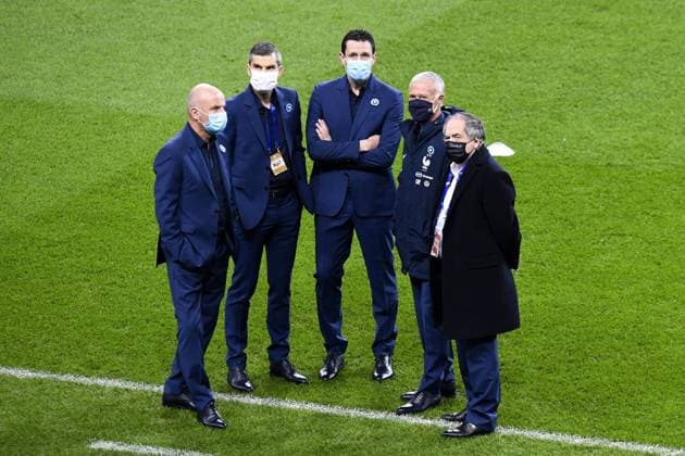 NOEL LE GRAET (PRESIDENT FFF) - DIDIER DESCHAMPS (SELECTIONNEUR FRANCE) - GUY STEPHAN (SELECTIONNEUR ADJOINT FRANCE) - FRANCK RAVIOT (ENTRAINEUR DES GARDIENS FRANCE) - CYRIL MOINE (PREPARATEUR PHYSIQUE FRANCE) FOOTBALL : France vs Finlande - Match Amical - 11 11 2020 FEP Panoramic 