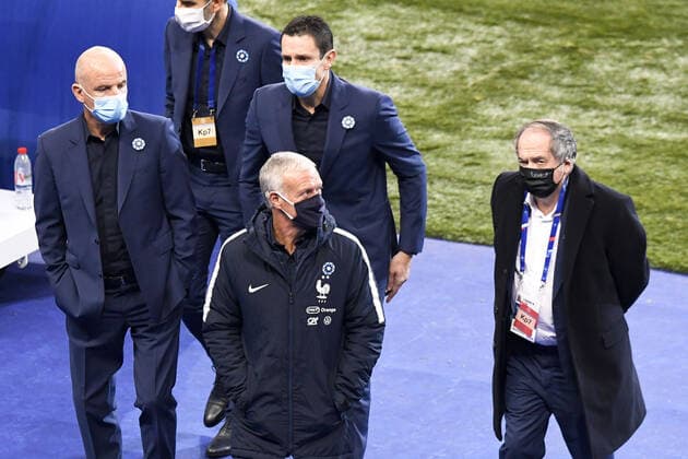 NOEL LE GRAET (PRESIDENT FFF) - DIDIER DESCHAMPS (SELECTIONNEUR FRANCE) - GUY STEPHAN (SELECTIONNEUR ADJOINT FRANCE) - FRANCK RAVIOT (ENTRAINEUR DES GARDIENS FRANCE) FOOTBALL : France vs Finlande - Match Amical - 11 11 2020 FEP Panoramic 