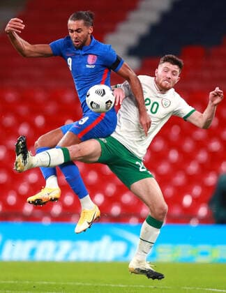 Sport Bilder des Tages International Friendly, Länderspiel, Nationalmannschaft Wembley Stadium, London, England 12 11 2020 England vs Republic of Ireland England s Dominic Calvert-Lewin with Dara O Shea of Ireland Dominic Calvert-Lewin with Dara O Shea 12 11 2020  Copyright: x INPHO TommyxDicksonx AL6I4375