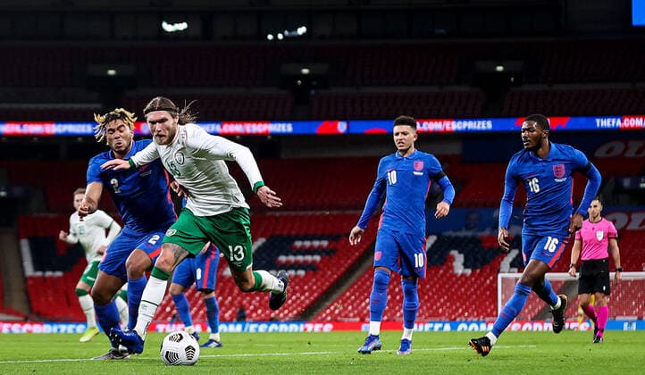 International Friendly, Länderspiel, Nationalmannschaft Wembley Stadium, London, England 12 11 2020 England vs Republic of Ireland Ireland s Jeff Hendrick with Reece James of Engand Jeff Hendrick with Reece James 12 11 2020  Copyright: x INPHO TommyxDicksonx B48I2166