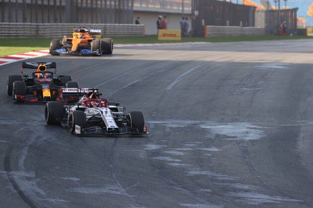 Motorsports: FIA Formula One World Championship, WM, Weltmeisterschaft 2020, Grand Prix of Turkey, 7 Kimi Raikkonen (FIN, Alfa Romeo Racing ORLEN), 33 Max Verstappen (NLD, Aston Martin Red Bull Racing), Istanbul Turkey