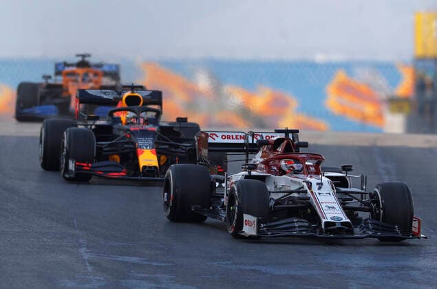 Motorsports: FIA Formula One World Championship, WM, Weltmeisterschaft 2020, Grand Prix of Turkey Motorsports: FIA Formula One World Championship 2020, Grand Prix of Turkey, 7 Kimi Raikkonen (FIN, Alfa Romeo Racing ORLEN), 33 Max Verstappen (NLD, Aston Martin Red Bull Racing),