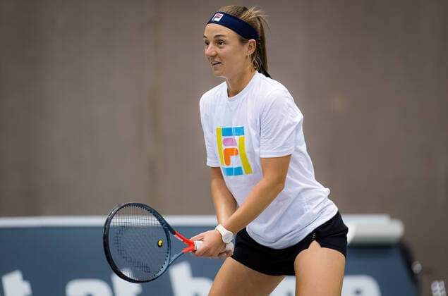 November 13, 2020, Linz, AUSTRIA: Nadia Podoroska of Argentina during practice at the 2020 Upper Austria Ladies Linz WTA, Tennis Damen International tennis tournament Linz AUSTRIA - ZUMAa181 20201113_zaa_a181_019 Copyright: xRobxPrangex