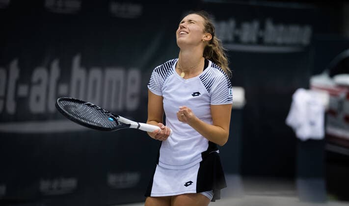 November 14, 2020, Linz, AUSTRIA: Elise Mertens of Belgium in action during the semi-final of the 2020 Upper Austria Ladies Linz WTA, Tennis Damen International tennis tournament against Ekaterina Alexandrova of Russia Linz AUSTRIA - ZUMAa181 20201114_zaa_a181_038 Copyright: xRobxPrangex