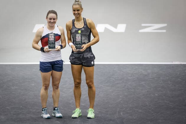TENNIS - WTA, Tennis Damen Upper Austria Ladies Linz LINZ,AUSTRIA,15.NOV.20 - TENNIS - WTA Tour, Upper Austria Ladies Linz, final. Image shows Tamara Zidansek (SLO) and Arantxa Rus (NED). GEPAxpictures xManfredxBinder