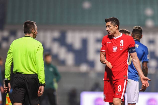 15.11.2020 REGIO EMILA, WLOCHY (REGIO EMILIA, ITALY) STADION CITTA DEL TRICOLORE PILKA NOZNA (FOOTBALL) LIGA NARODOW UEFA ( UEFA NATIONAL LEAGUE ) MECZ WLOCHY - POLSKA ( GAME ITALY - POLAND ) NZ ROBERT LEWANDOWSKI FOTO LUKASZ GROCHALA CYFRASPORT NEWSPIX.PL --- Newspix.pl  20201115CSLG0079