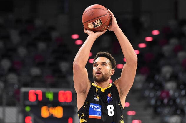 Basketball Herren easyCredit BBL 2. Spieltag Telekom Baskets Bonn - MHP RIESEN Ludwigsburg am 15.11.2020 im Telekom Dome in Bonn Elias Harris ( Ludwigsburg )