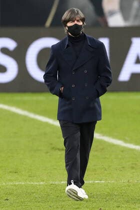 Bundestrainer Joachim Loew Löw (Deutschland) mit Mundschutz nach dem Spiel - Nations League Deutschland vs. Ukraine in der Red Bull Arena in Leipzig - Fußball,Mann,Männer,Deutschland,14.11.2020