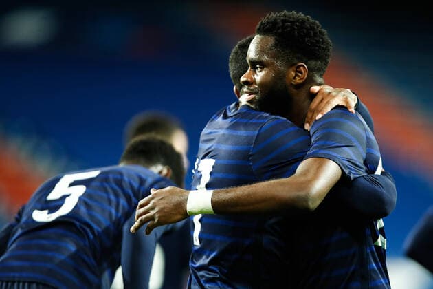 Joie des joueurs de l equipe de France apres le but de - Odssone Edouard ( France ) - Jeff Reine Adelaide ( France ) - FOOTBALL : France vs Suisse - Caen - 16 11 2020 FedericoPestellini Panoramic 