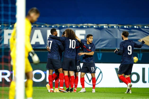 Joie des joueurs de l equipe de France apres le but de - Odssone Edouard ( France ) - FOOTBALL : France vs Suisse - Caen - 16 11 2020 FedericoPestellini Panoramic 