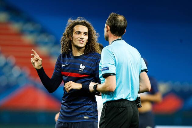 Matteo Guendouzi ( France ) - Vitaliy Meshkov ( arbitre ) - FOOTBALL : France vs Suisse - Caen - 16 11 2020 FedericoPestellini Panoramic 