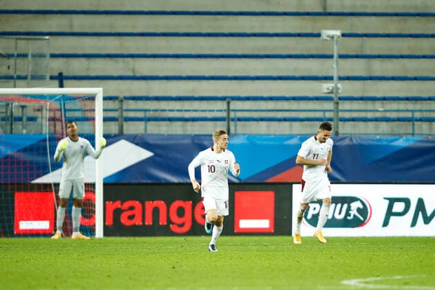 Joie des joueurs de l equipe de Suisse apres le but de Imeri Kastriot ( Suisse ) - Pusic Petar ( Suisse ) - FOOTBALL : France vs Suisse - Caen - 16 11 2020 FedericoPestellini Panoramic 