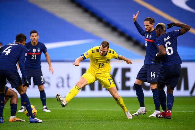 201117 Viktor Claesson of Sweden scores the 0-1 goal during the Nations League football match between France and Sweden on November 17, 2020 in Paris. Photo: Joel Marklund BILDBYRAN kod JM JM0053 bbeng fotboll football soccer fotball landskamp nations league frankrike france sverige sweden sverige a Copyright: JOELxMARKLUND BB201117JM018