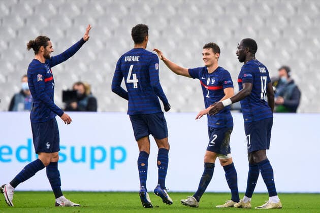 201117 Benjamin Pavard of France celebrates the 2-1 goal during the Nations League football match between France and Sweden on November 17, 2020 in Paris. Photo: Joel Marklund BILDBYRAN kod JM JM0053 bbeng fotboll football soccer fotball landskamp nations league frankrike france sverige sweden sverige a jubel Copyright: JOELxMARKLUND BB201117JM047