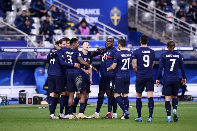 JOIE - FAIR PLAY - 03 PRESNEL KIMPEMBE (FRA) - 02 BENJAMIN PAVARD (FRA) - 06 PAUL POGBA (FRA) FOOTBALL : France vs Suede - Ligue des Nations - 17 11 2020 FEP Panoramic 