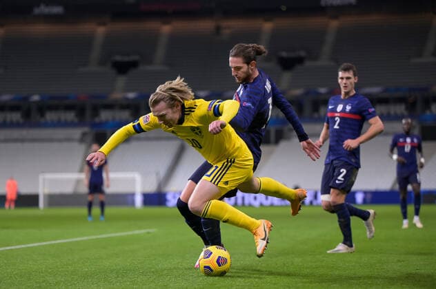 201117 Emil Forsberg of Sweden and Adrien Rabiot of France during the Nations League football match between France and Sweden on November 17, 2020 in Paris. Photo: Joel Marklund BILDBYRAN kod JM JM0053 bbeng fotboll football soccer fotball landskamp nations league frankrike france sverige sweden sverige a Copyright: JOELxMARKLUND BB201117JM061