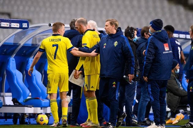 201117 Sebastian Larsson , Marcus Danielson and Peter Wettergren, head coach of Sweden after the Nations League football match between France and Sweden on November 17, 2020 in Paris. Photo: Joel Marklund BILDBYRAN kod JM JM0053 bbeng fotboll football soccer fotball landskamp nations league frankrike france sverige sweden sverige a depp Copyright: JOELxMARKLUND BB201117JM116