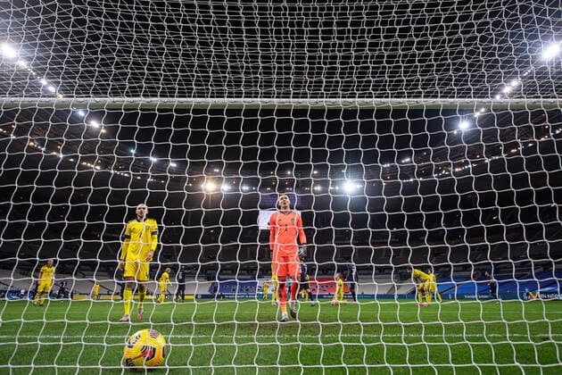 201117 Marcus Danielson and goalkeeper Robin Olsen of Sweden look dejected after the 2-1 goal from Benjamin Pavard of France (not pictured) during the Nations League football match between France and Sweden on November 17, 2020 in Paris. Photo: Joel Marklund BILDBYRAN kod JM JM0053 bbeng fotboll football soccer fotball landskamp nations league frankrike france sverige sweden sverige a depp Copyright: JOELxMARKLUND BB201117JM123