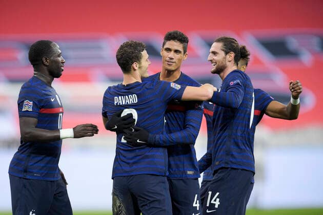 Joie des joueurs de l Equipe de France apres le but de Benjamin Pavard (france) FOOTBALL : France vs Suede - Ligue des Nations - stade de France - 17 11 2020 JBAutissier Panoramic 