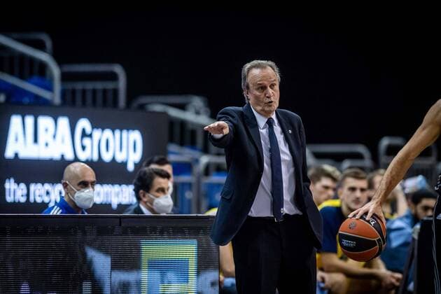 Basketball Berlin 18.11.2020 Euroleague Regualr Season Saison 2020 2021 Alba Berlin - LDLC ASVEL Villeurbanne Aito Garcia Reneses (Alba Berlin, Trainer)
