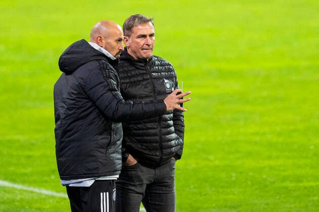 17.11.2020 - Fußball, 2020 2021, EM-Qualifikation, Gruppenphase, Deutschland U21, U 21 - Wales U21: (L-R) Antonio di Salvo (Deutschland - Co-Trainer), Stefan Kuntz (Trainer - Deutschland) DFB regulations prohibit any use of photographs as image sequences and or quasi-video. Braunschweig Niedersachsen Deutschland Eintracht Stadion