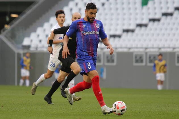 DOHA, QATAR - NOVEMBER 24: Diego Oliveira of FC Tokyo during the AFC Champions League Group F match between FC Tokyo and Shanghai Shenhua at the Education City Stadium on November 24, 2020 in Doha, Qatar. (Photo by Colin McPhedran) SPO, SOC, FOC  Copyright: xColinxMcPhedran