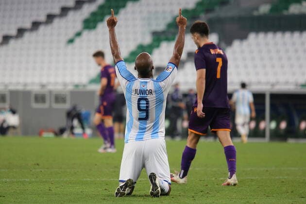 DOHA, QATAR - NOVEMBER 24: Gleidionor Figueiredo Pinto celebrates his goal that wins the game for Ulsan Hyundai during the AFC Champions League Group F match between Perth Glory and Ulsan Hyundai at the Education City Stadium on November 24, 2020 in Doha, Qatar. (Photo by Colin McPhedran) SPO, SOC, FOC  Copyright: xColinxMcPhedran