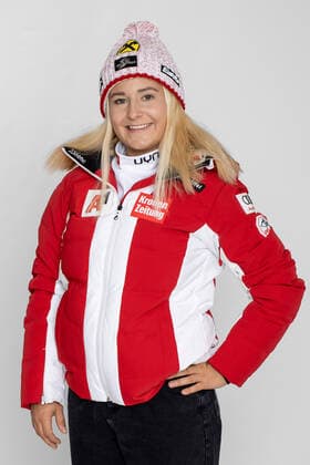 20.10.2020, Schladming, AUT, ÖSV, Ski Alpin Portrait 2020, im Bild Amanda Salzgeber Amanda Salzgeber during a photo session of the Austrian Ski Association, Alpine skiing division. Schladming, Austria on 2020 10 20.