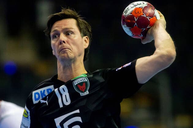24.11.2020, xfrx, Handball EHF Pokal, Fuechse Berlin - Tatran Presov emspor, v.l. Hans Lindberg (Fuechse Berlin) (DFL DFB REGULATIONS PROHIBIT ANY USE OF PHOTOGRAPHS as IMAGE SEQUENCES and or QUASI-VIDEO) Berlin