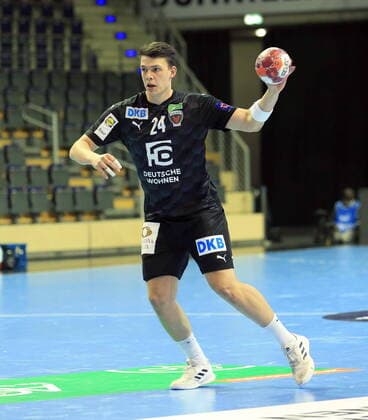 EHF EL 4, 1.HBL, FUECHSE BERLIN VS. TATRAN PRESOV 24.11.2020, Max Schmeling Halle, Berlin, EHF EL 4, 1.HBL, FUECHSE BERLIN VS. TATRAN PRESOV, DHB regulations prohibit any use of photographs as image sequences and or quasi-video im Bild Frederik Simak (Fuechse Berlin 24)