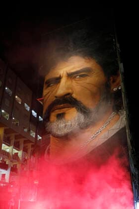 Photo Fabio Sasso LaPresse November 25, 2020 Naples, Italy news Fans flocked to Diego Armando Maradona s mural after learning the news of his death  Copyright: xFabioxSasso LaPressex