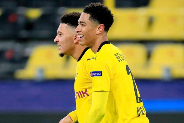 SANCHO Jadon Team BVB jubelt nach seinem Tor zum 2 : 0 mit BELLINGHAM Jude Fussball UEFA Champions League Saison 2020-2021 Spiel BVB - Club Bruegge 3 : 0 Gruppe F am 24. November 2020 in Dortmund DFL REGULATIONS PROHIBIT ANY USE OF PHOTOGRAPHS as IMAGE SEQUENCES and or QUASI-VIDEO *** SANCHO Jadon Team BVB cheers after his goal for 2 0 with BELLINGHAM Jude Football UEFA Champions League Season 2020 2021 Game BVB Club Bruegge 3 0 Group F on 24 November 2020 in Dortmund DFL REGULATIONS PROHIBIT ANY USE OF PHOTOGRAPHS as IMAGE SEQUENCES and or QUASI VIDEO