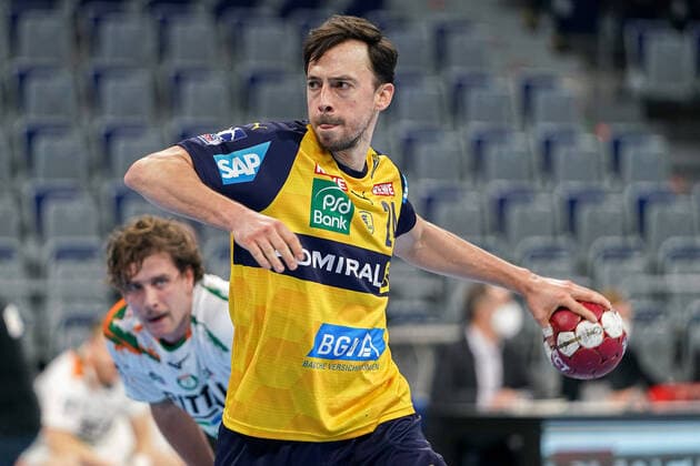 Patrick Groetzki (RNL, 24), Einzelbild, Aktion, Action, beim Siebenmeter, 7-Meter, Strafwurf, Spielszene, 26.11.2020, Mannheim (Deutschland), Handball, Bundesliga, Rhein-Neckar Löwen - HSG Wetzlar