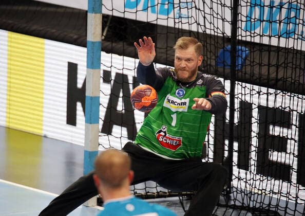 26.11.20 TVB Stuttgart - HSG Nordhorn-Lingen Deutschland, Stuttgart, 26.11.2020, Handball, DKB Bundesliga, Saison 2020 2021, TVB Stuttgart - HSG Nordhorn-Lingen: Johannes Bitter (TVB Stuttgart).