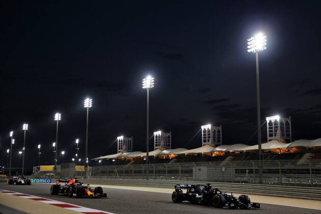 Motorsports: FIA Formula One World Championship, WM, Weltmeisterschaft 2020, Grand Prix of Bahrain Motorsports: FIA Formula One World Championship 2020, Grand Prix of Bahrain, 44 Lewis Hamilton (GBR, Mercedes-AMG Petronas Formula One Team), 33 Max Verstappen (NLD, Aston Martin Red Bull Racing),