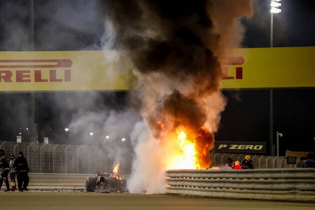 Motorsports: FIA Formula One World Championship, WM, Weltmeisterschaft 2020, Grand Prix of Bahrain, A fire is pictured following the crash of 8 Romain Grosjean (FRA, Haas F1 Team) Sakhir Bahrain