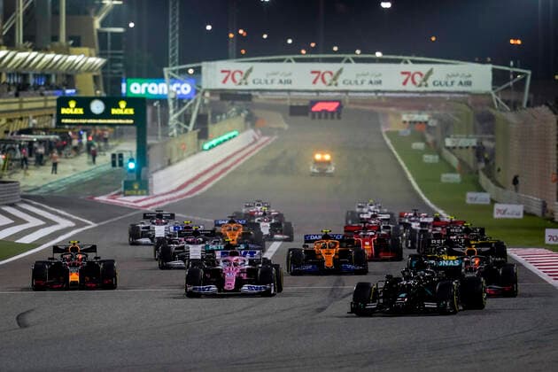November 29, 2020, Sakhir, Bahrain: LEWIS HAMILTON of Great Britain and Mercedes F1 Team leads at the start of the 2020 FIA Formula 1 Bahrain Grand Prix at Bahrain International Circuit in Sakhir, Bahrain. Sakhir Bahrain - ZUMAg147 20201129_zap_g147_018 Copyright: xJamesxGasperottix