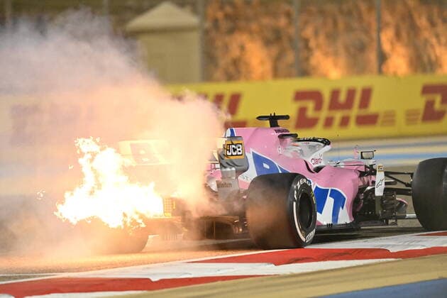 Motorsports: FIA Formula One World Championship, WM, Weltmeisterschaft 2020, Grand Prix of Bahrain, 11 Sergio Perez (MEX, BWT Racing Point F1 Team) fire due to engine failure Sakhir Bahrain