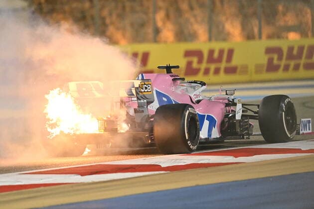 Motorsports: FIA Formula One World Championship, WM, Weltmeisterschaft 2020, Grand Prix of Bahrain, 11 Sergio Perez (MEX, BWT Racing Point F1 Team) fire due to engine failure Sakhir Bahrain