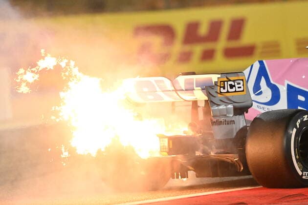 Motorsports: FIA Formula One World Championship, WM, Weltmeisterschaft 2020, Grand Prix of Bahrain, 11 Sergio Perez (MEX, BWT Racing Point F1 Team) fire due to engine failure Sakhir Bahrain