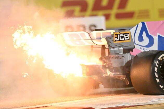Motorsports: FIA Formula One World Championship, WM, Weltmeisterschaft 2020, Grand Prix of Bahrain, 11 Sergio Perez (MEX, BWT Racing Point F1 Team) fire due to engine failure Sakhir Bahrain