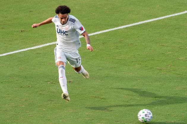 ORLANDO, USA, NOV 28TH Forward Tajon Buchanan ( 17 New England) kicks the ball in the Major League Soccer Playoff match between Orlando City and New England at Exploria Stadium in Orlando *NO COMMERCIAL USAGE Stacy White SPP Orlando City v New England 