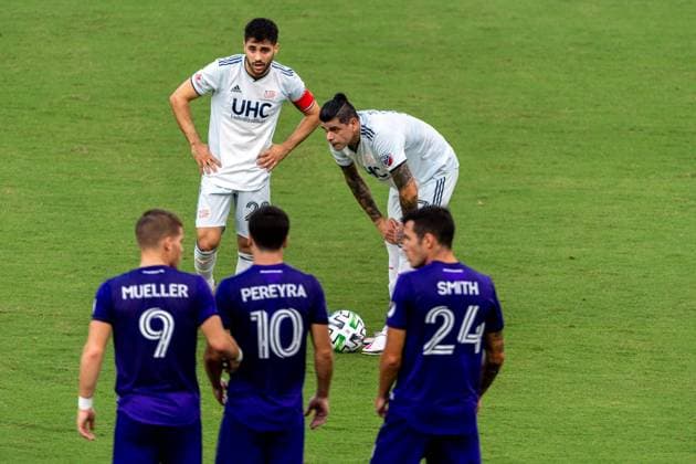 ORLANDO, USA, NOV 28TH New England preparing for a kick in the Major League Soccer Playoff match between Orlando City and New England at Exploria Stadium in Orlando *NO COMMERCIAL USAGE Stacy White SPP Orlando City v New England 
