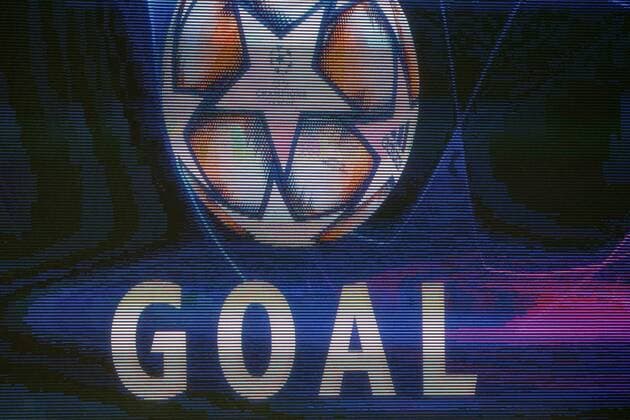 Tor, Goal auf der Anzeigetafel, Anzeige, Monitor, Videowand, Screen, Spielstand, Feature, allgemein, Randmotiv, Fussball Champions League, Gruppenphase, Gruppe B, Spieltag 5, Borussia Moenchengladbach (MG) - FC Inter Mailand (Inter) 2:3, am 01.12.2020 in Moenchengladbach Deutschland. Â