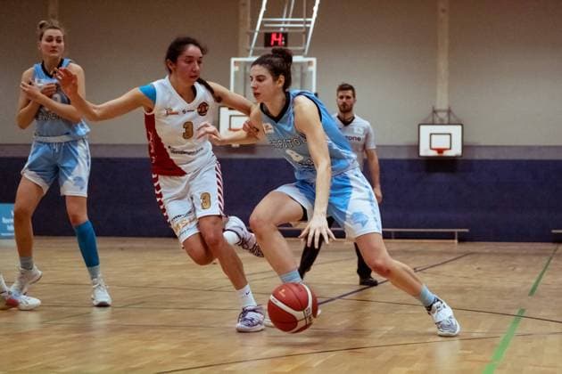 BERGISCH GLADBACH, GERMANY, DEC 2nd Anja Fuchs-Robetin ( 8 Bascats) controls the ball during the Toyota-DBBL-Cup game between the Rheinland Lions and the Capitol Bascats Düsseldorf at Schulzentrum Herkenrath, Bergisch Gladbach, Germany. T. HERZBERG Rheinland Lions vCapitol Bascats Düsseldorf 