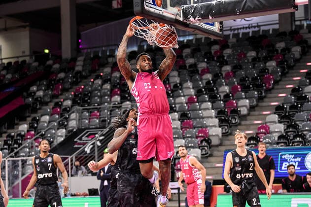 easyCredit BBL, Telekom Baskets Bonn vs. Hamburg Towers, 03.12.2020 James Thompson IV (Telekom Baskets Bonn 3), easyCredit BBL, Telekom Baskets Bonn vs. Hamburg Towers am 03.12.2020 im Telekom Dome Bonn, Bonn (Nordrhein-Westfalen) Copyright: xBEAUTIFULxSPORTS Mueller-Laschetx