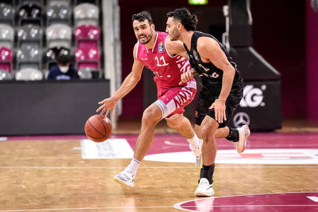 easyCredit BBL, Telekom Baskets Bonn vs. Hamburg Towers, 03.12.2020 Anthony DiLeo (Telekom Baskets Bonn 11), Maximilian DiLeo (Hamburg Towers 3), easyCredit BBL, Telekom Baskets Bonn vs. Hamburg Towers am 03.12.2020 im Telekom Dome Bonn, Bonn (Nordrhein-Westfalen) Copyright: xBEAUTIFULxSPORTS Mueller-Laschetx