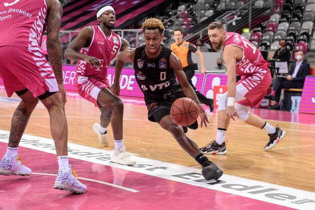 easyCredit BBL, Telekom Baskets Bonn vs. Hamburg Towers, 03.12.2020 T.J. Shorts (Hamburg Towers 0), easyCredit BBL, Telekom Baskets Bonn vs. Hamburg Towers am 03.12.2020 im Telekom Dome Bonn, Bonn (Nordrhein-Westfalen) Copyright: xBEAUTIFULxSPORTS Mueller-Laschetx